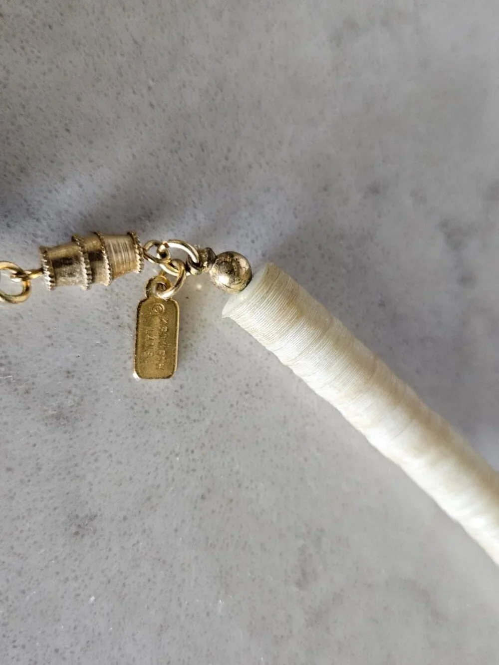 RARE AND VINTAGE KENNETH LANE PUKA / HEISHA SHELL NECKLACE WITH SHELL FRAGMENTS